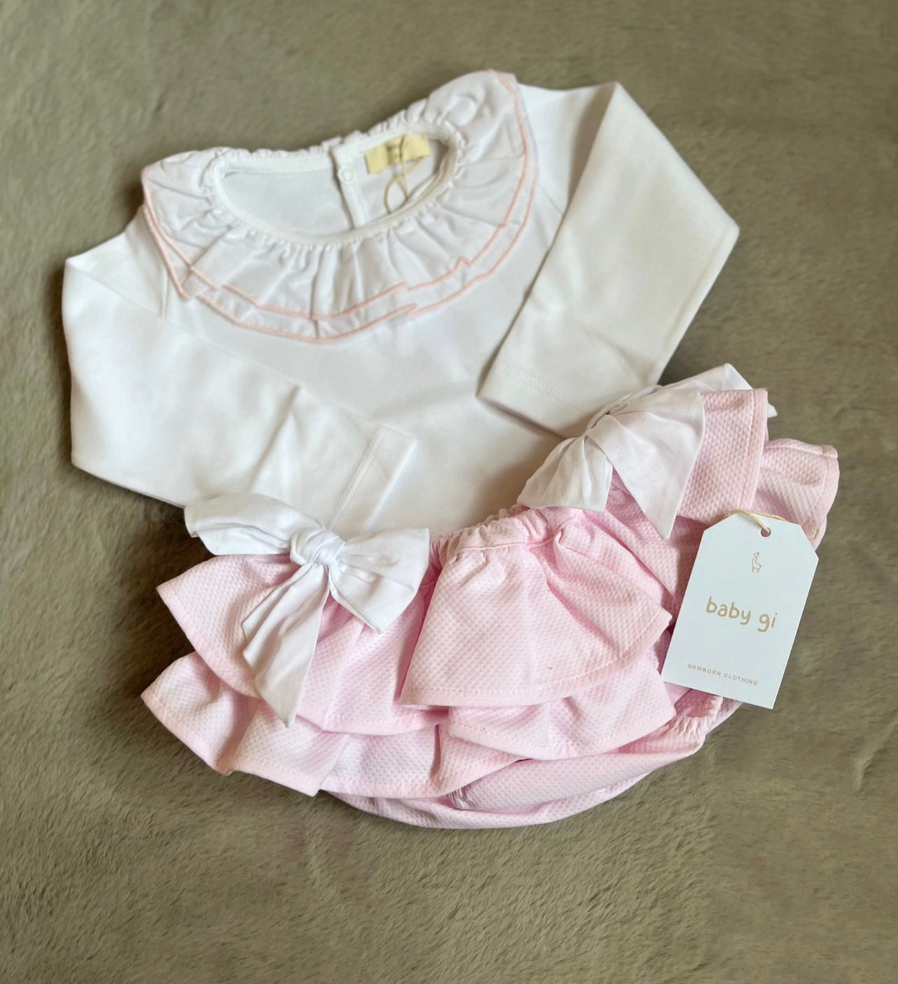 Baby Gi bloomer and vest set