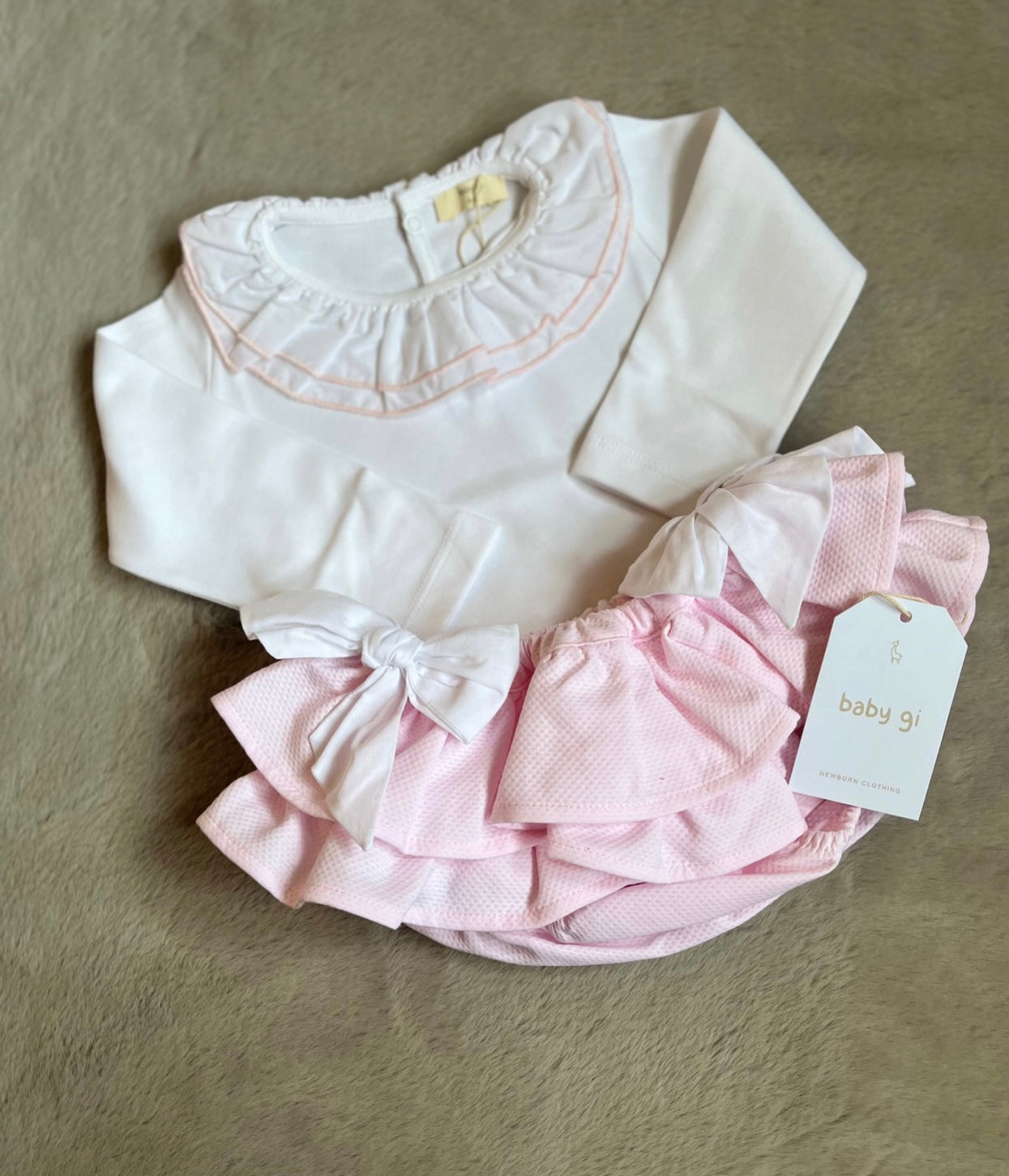 Baby Gi bloomer and vest set